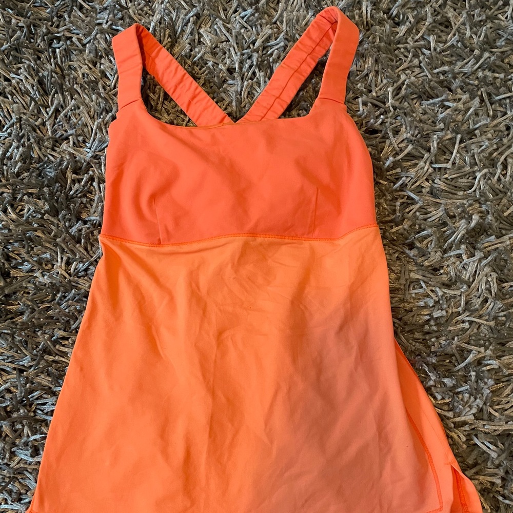 Lululemon workout top